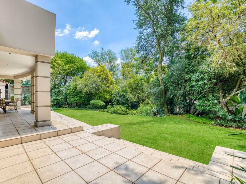 GRAND 3 BEDROOM HOME IN EXCLUSIVE DAINFERN VALLEY ESTATE - Photo 2