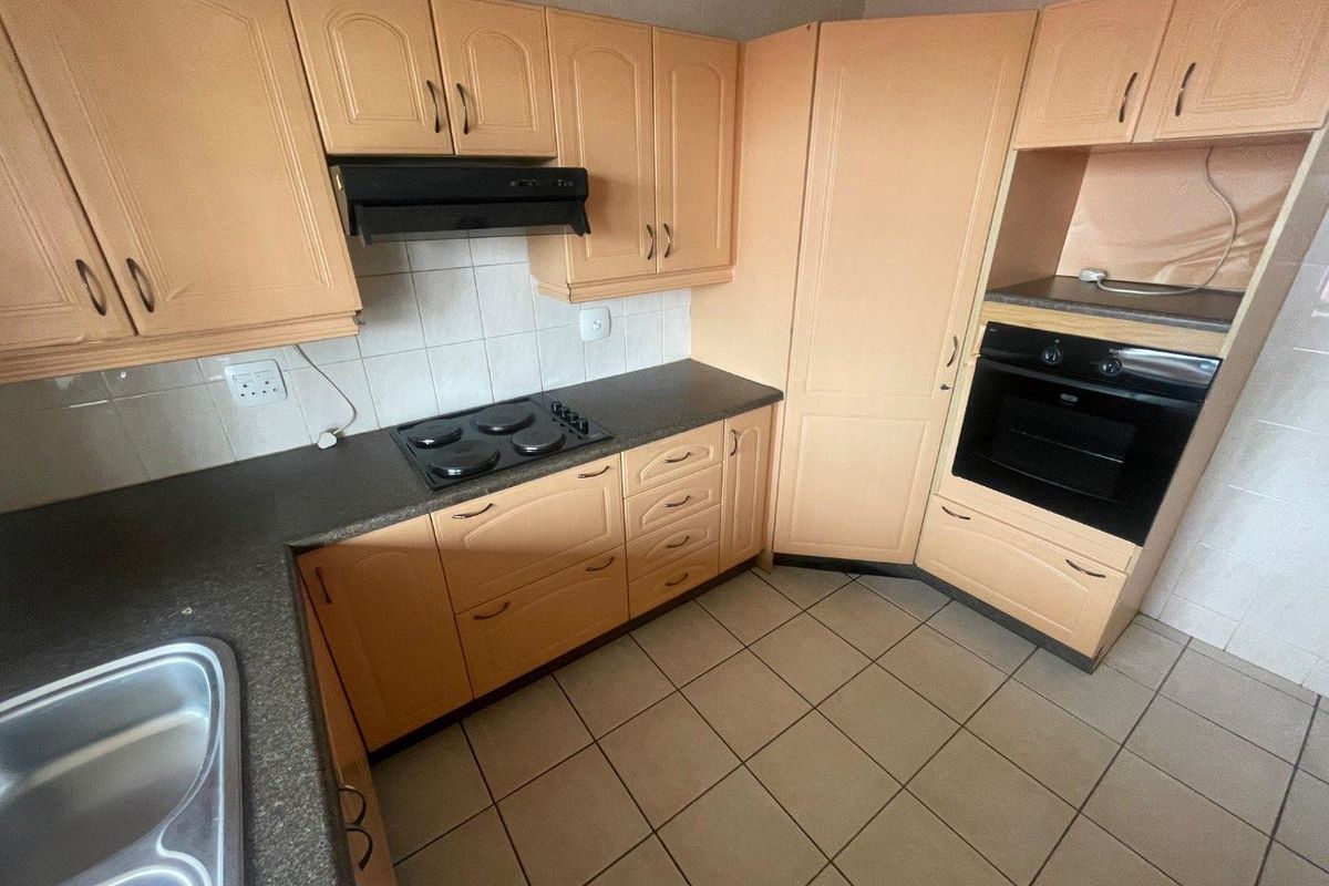 Prime 2-Bedroom Unit: Comfort and Convenience Await! - Photo 4