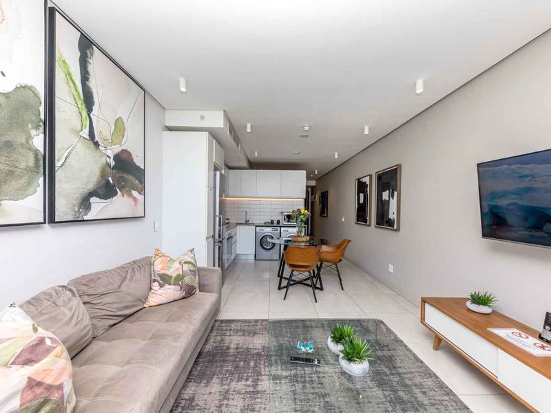 Live (or Earn) in Style — Elevated Luxury Airbnb Unit with Iconic Table Mountain Views - Photo 7