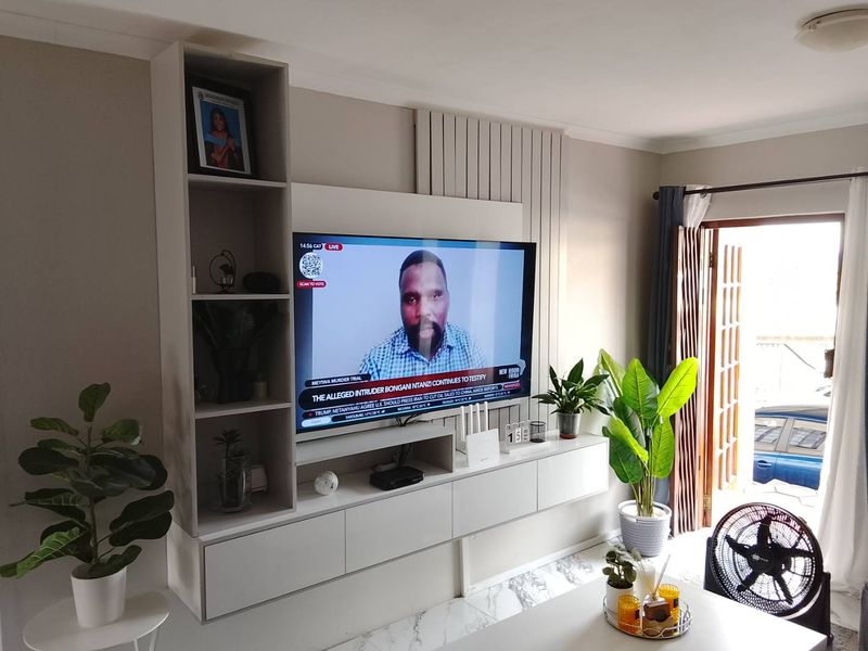 🏡 Modern 2-Bedroom Ground Floor Apartment for Sale in Clarendon – Secure & Move-In Ready - Photo 5