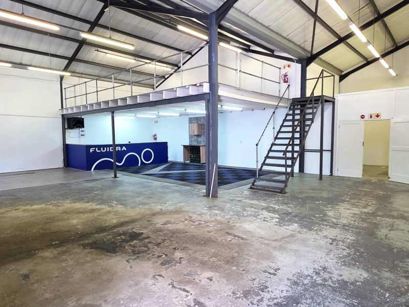 Double Volume Warehouse in Popular Business Park - Photo 3