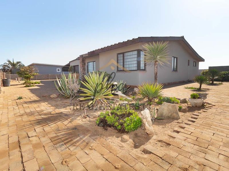 Fully Furnished 3-Bedroom House For Sale - Photo 1