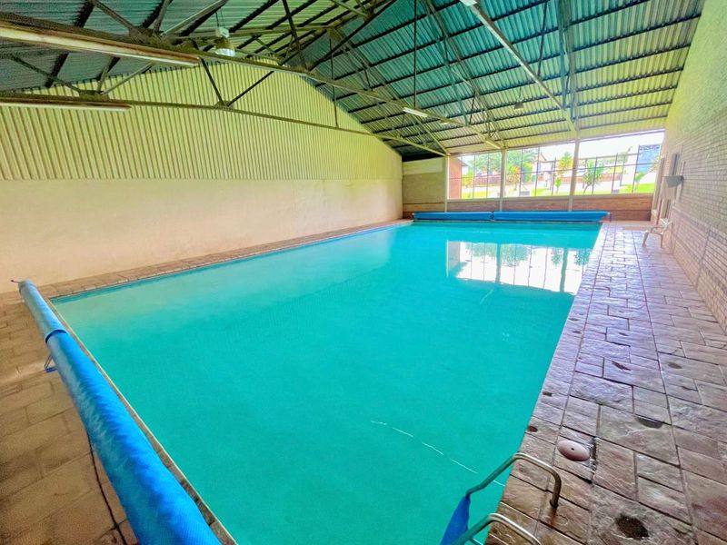Modern Meets Farmstyle in a Wildlife Estate – Gym, Pool, Squash & More! - 2 and 3 Bedrooms! - Photo 7