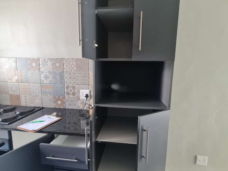 Lantana, Bachelor to rent - Photo 5