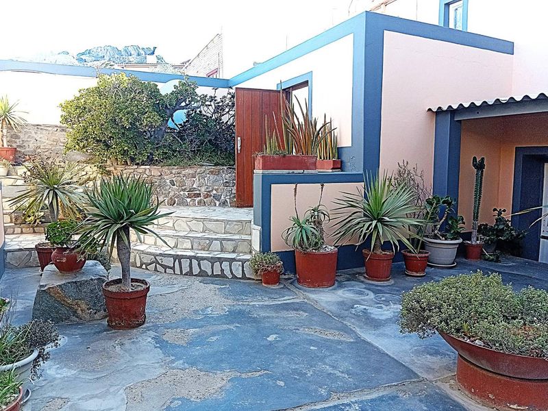 Former Guesthouse Investment Property for Sale, Lüderitz, Namibia - Photo 3