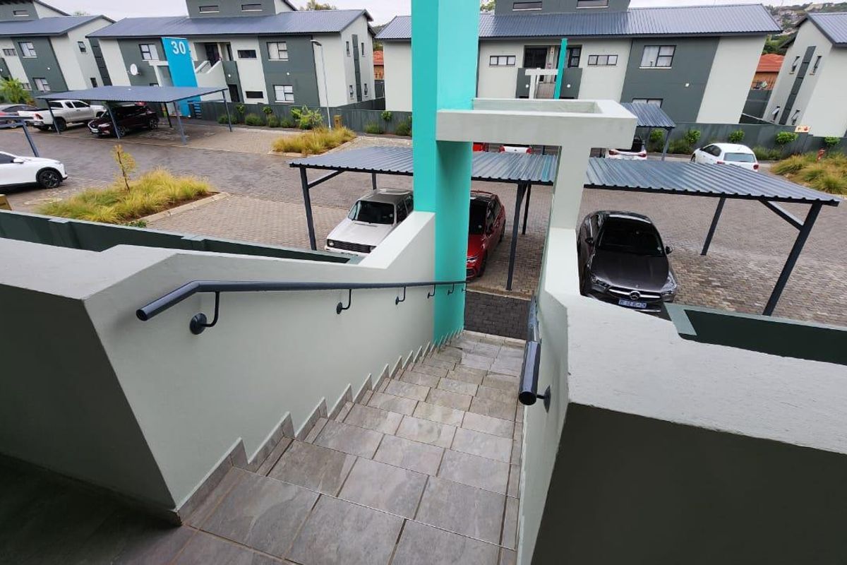 Catch it if you can ! – Stunning 3-Bedroom Townhouse to rent in Waterval East, Rustenburg - Photo 3