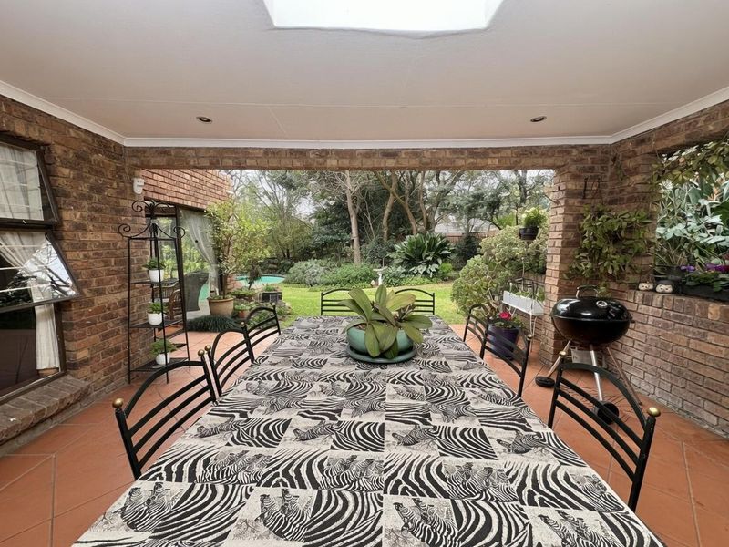 A Home with Heart, Space & Endless Potential in the Prestigious Morningside Manor - Photo 6