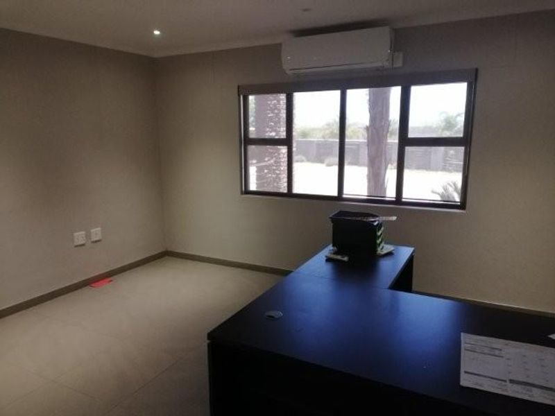 WAREHOUSE WITH OFFICE + HOUSES - FOR SALE - BRAKWATER - Photo 6