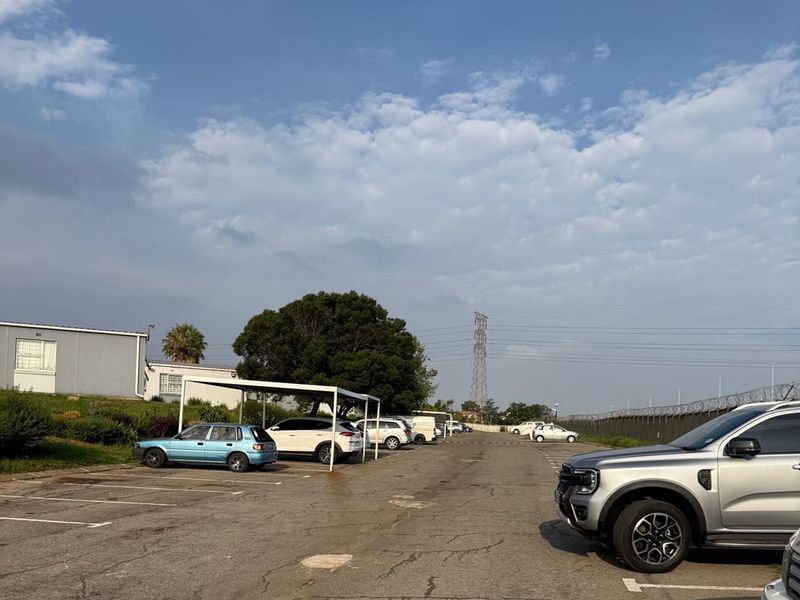 Ideally Positioned Home - Photo 10