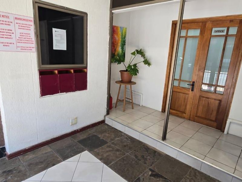 Room to rent for adult only at 159 Voortrekker Road - Photo 2