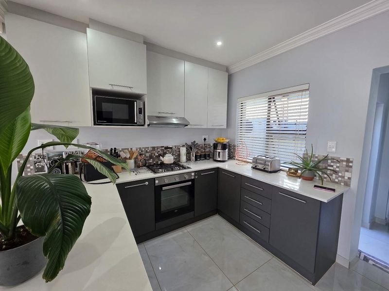 Secure Country Estate Living – Modern 3-Bedroom Homes from R2 067 720 - Photo 10