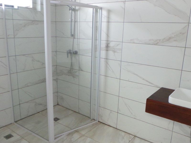 This home close to the Lagoon could easily be converted into a Guesthouse. - Photo 5