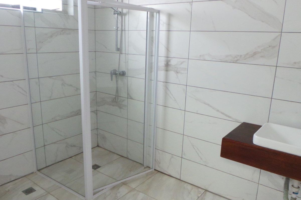 This home close to the Lagoon could easily be converted into a Guesthouse. - Photo 5