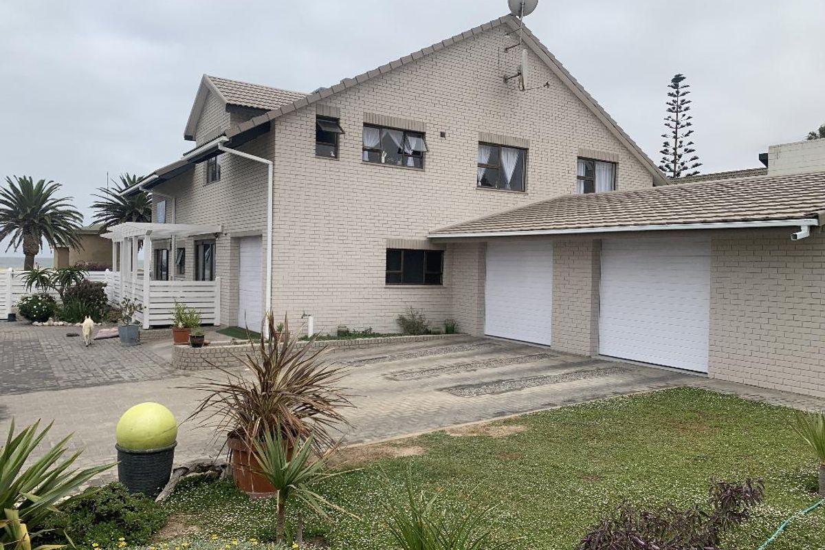 Swakopmund, Vineta | Beach Front House For Sale - Photo 2