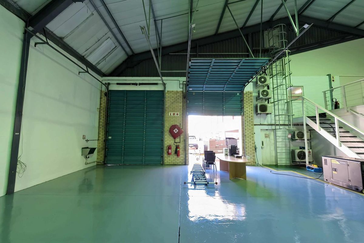 1189SQM WAREHOUSE PREMISES TO LET ALONG KOEBERG ROAD - Photo 4