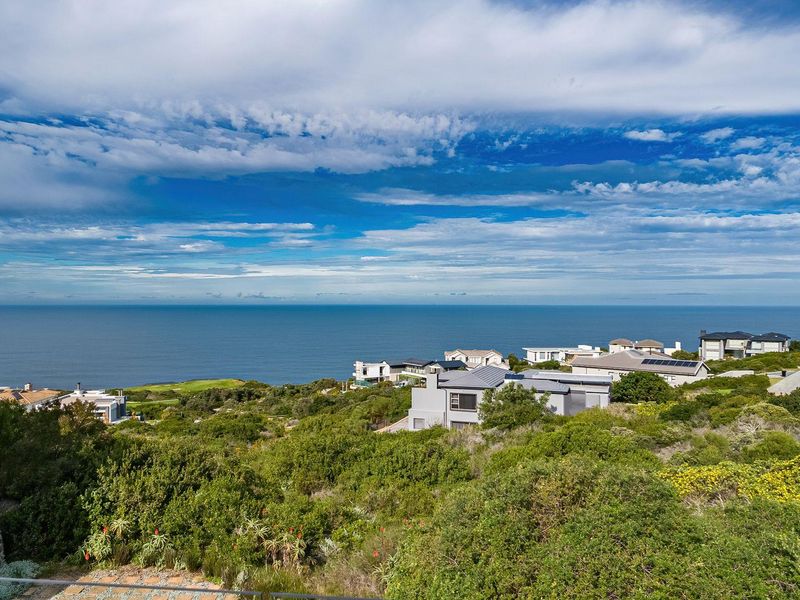 4 Bedroom House for Sale in Pinnacle Point - Photo 4