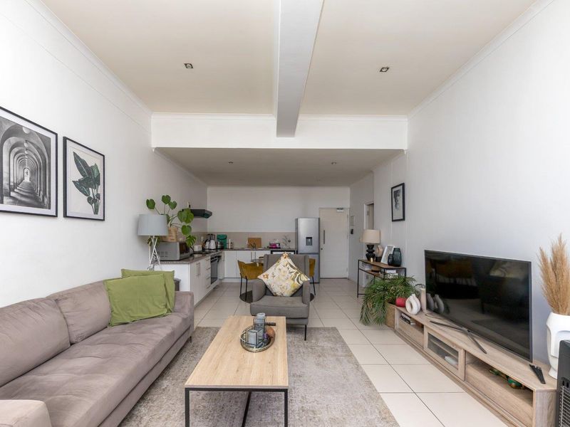 One Bedroom Air BnB Friendly. - Photo 6