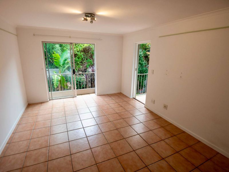 2-Bedroom Apartment in Leeuwendal Complex - Photo 7