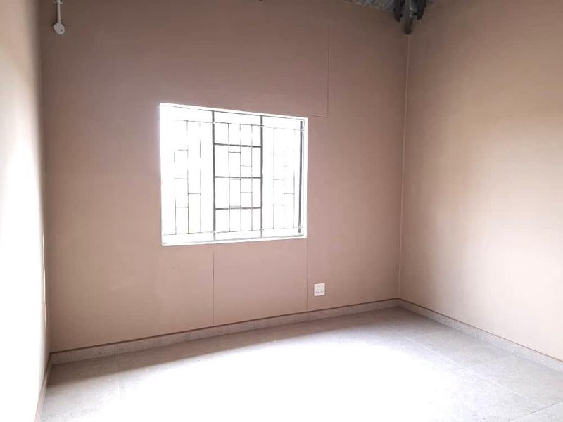 Office spaces for rent in Mavanze, Rundu - Photo 6