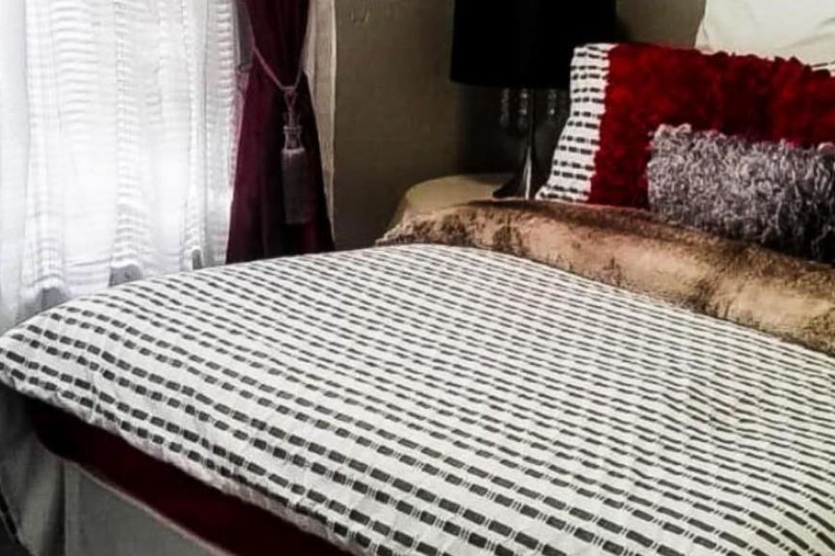 Simplex Townhouse - Photo 5