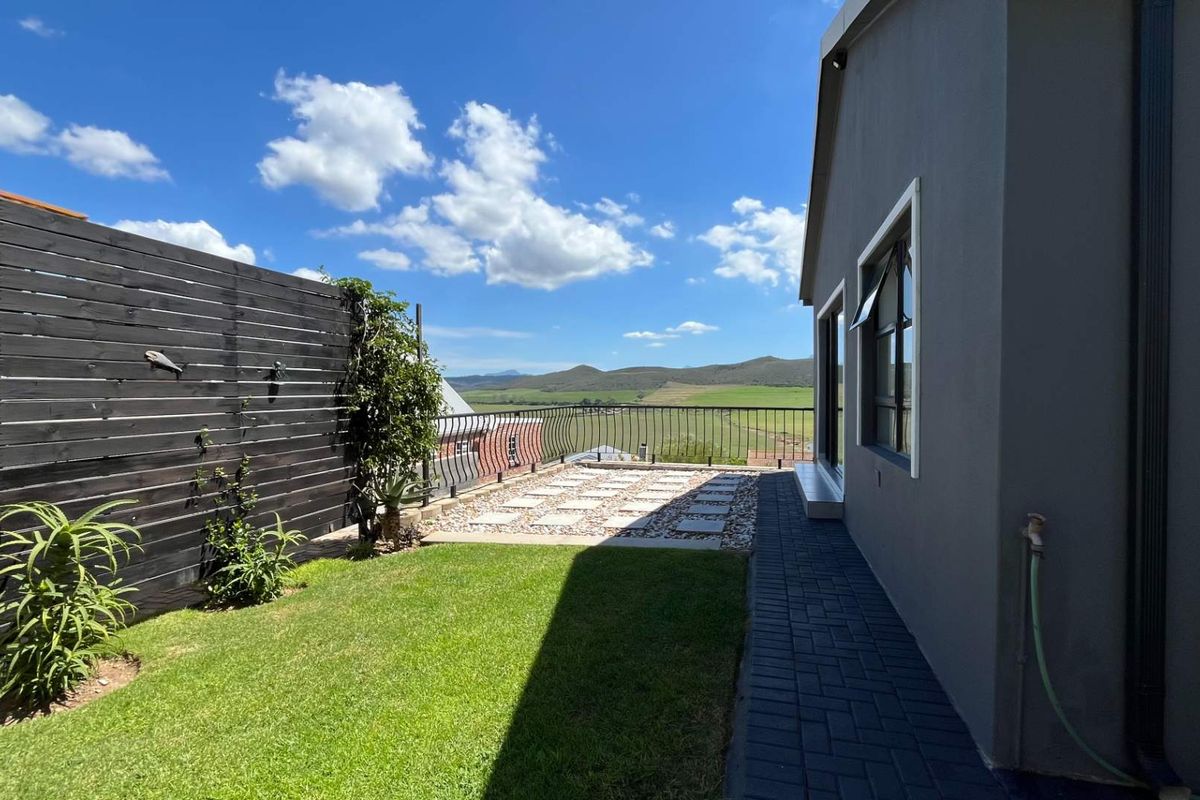 Retreat to Relaxation: Scenic Views & Spacious Living! - Photo 2