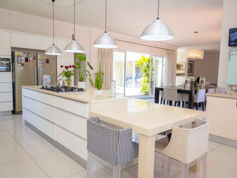 Spectacular Walmer Home - Photo 2