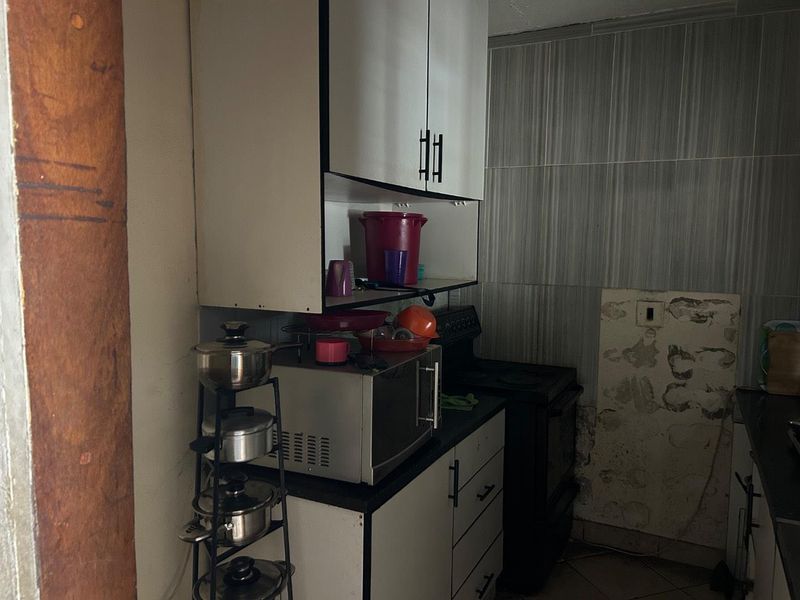 3 Bedroom Apartment in Proclamation Hill - Photo 3