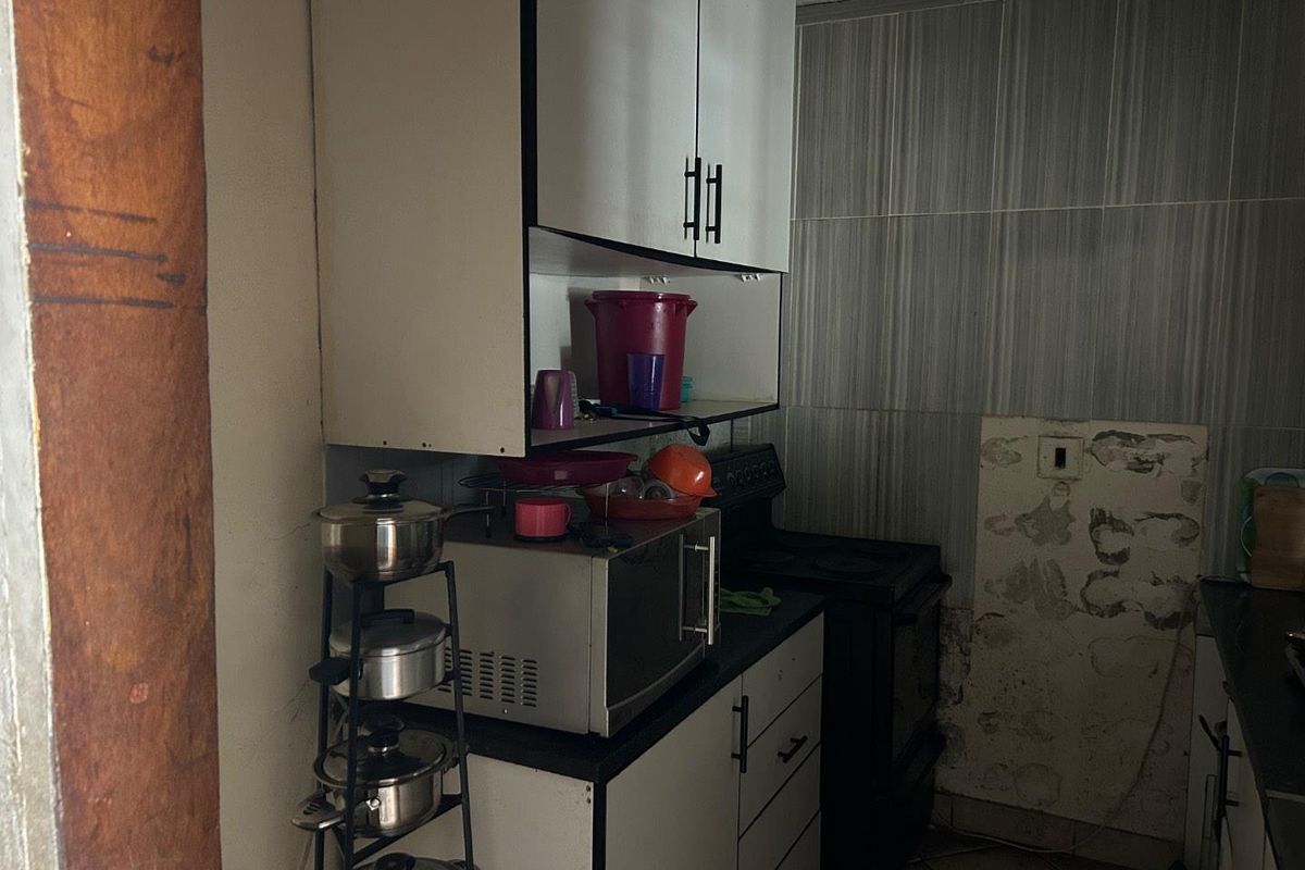 3 Bedroom Apartment in Proclamation Hill - Photo 3