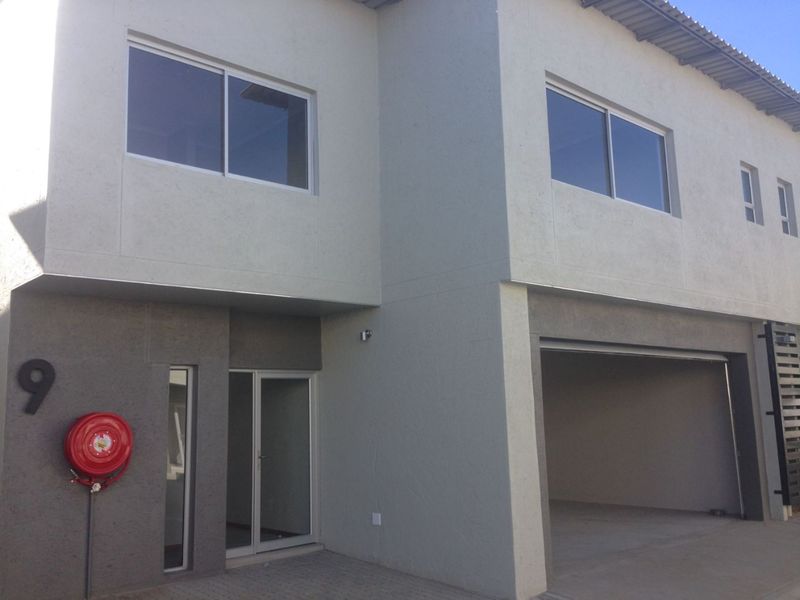 3 bedrooms Townhouse in OKAHANDJA - Photo 6