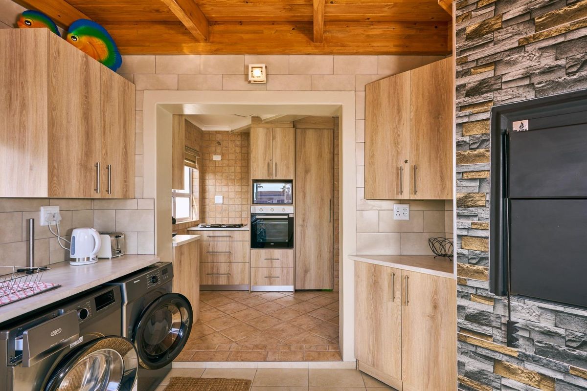 2 x 2-Bedroom En-Suite Homes in One - Sea View - Dual Living - Hospitality Ready - Hage Heights, Swakopmund - Photo 5