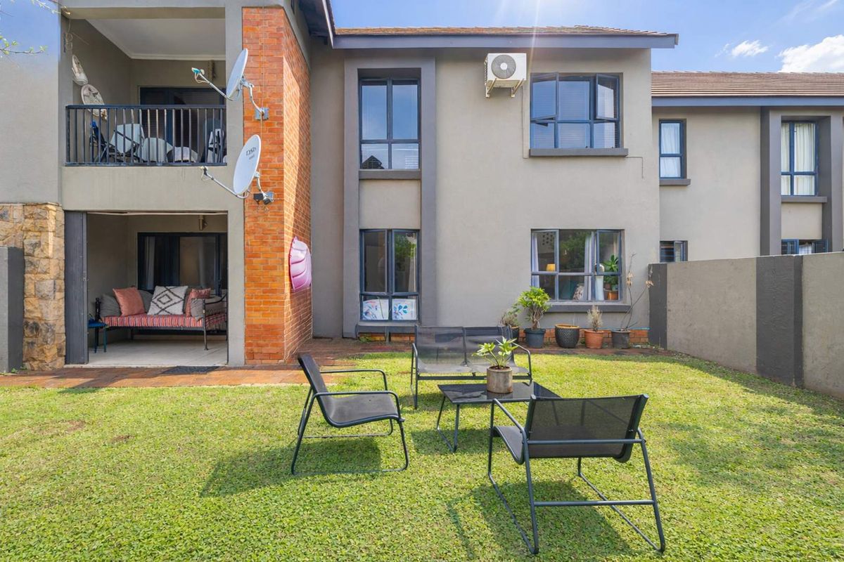 Lock-Up and Go in Prime Symphony Park Complex - Photo 3