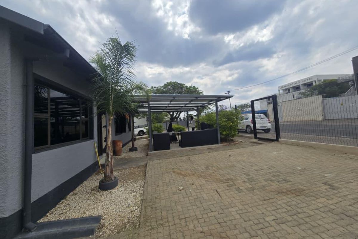 Turnkey Nightclub & Restaurant: Prime Location, High Income Potential - Photo 2