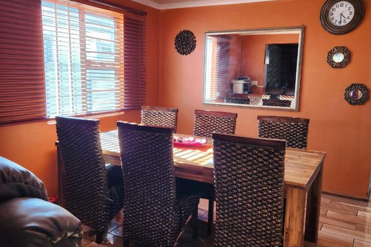 Three-Bedroom Home for Sale in Graceland, Khayelitsha - Photo 5
