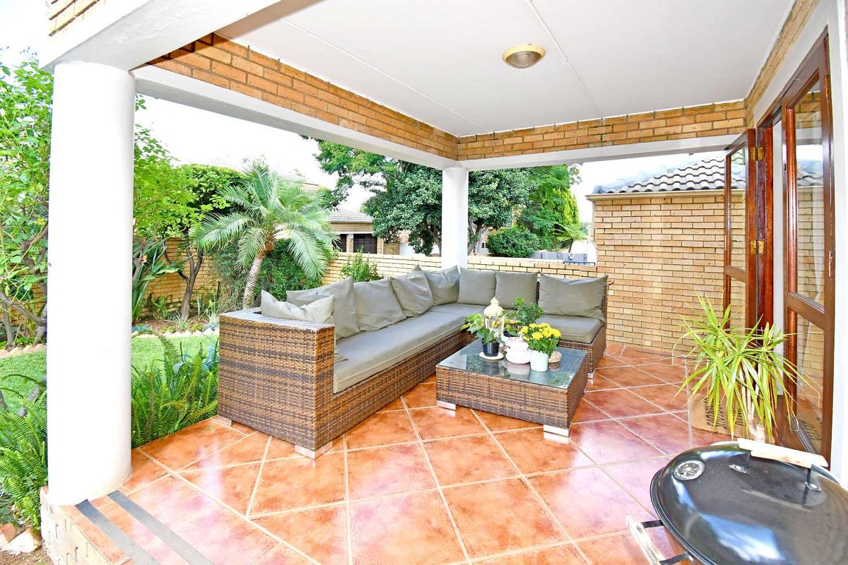 Modern Double-Storey Home in Secure Estate - Photo 2