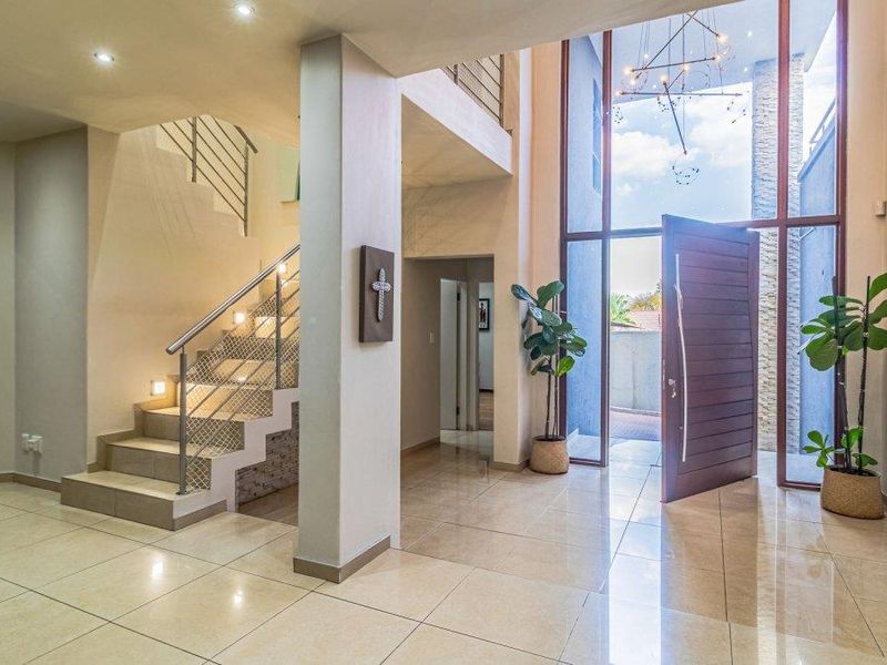 Elegant Dowerglen Ext 5 Home - Photo 6