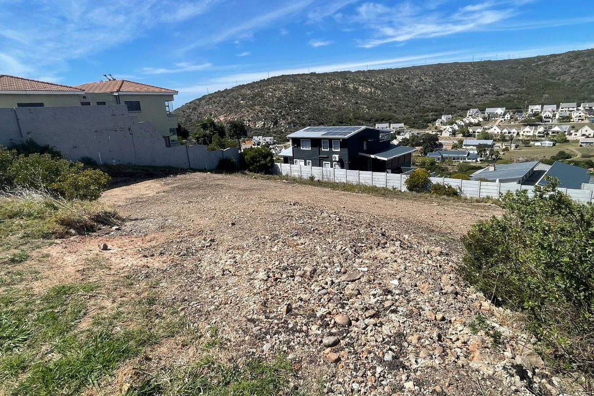 Vacant land in Island View for single or duet developing - Photo 4