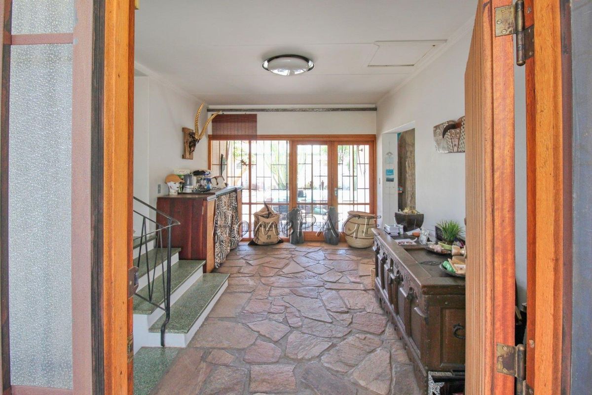 Otjiwarongo:  European style Home for sale - Photo 2