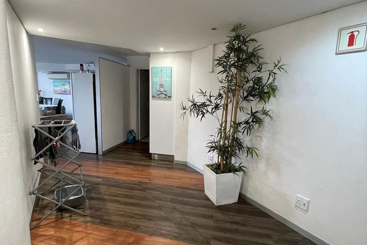 For Sale: 2 Spacious 3-Bedroom Apartments – City Junction, Windhoek - Photo 5