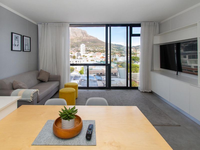 CITY LIVING WITH TABLE MOUNTAIN VIEWS - Photo 7