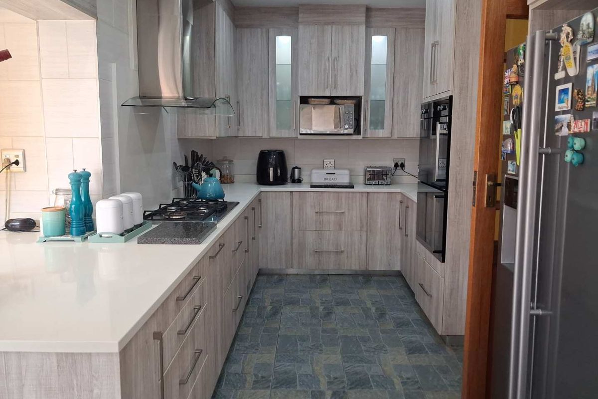 Looking for Space? Look No Further - Photo 5