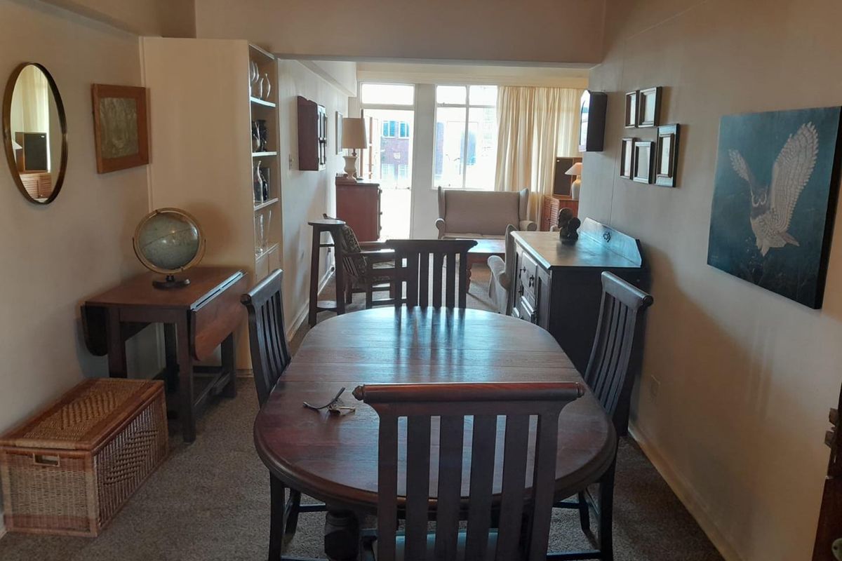 Spacious 105sqm Waverley Apartment in a Secure Boomed Area - Photo 3