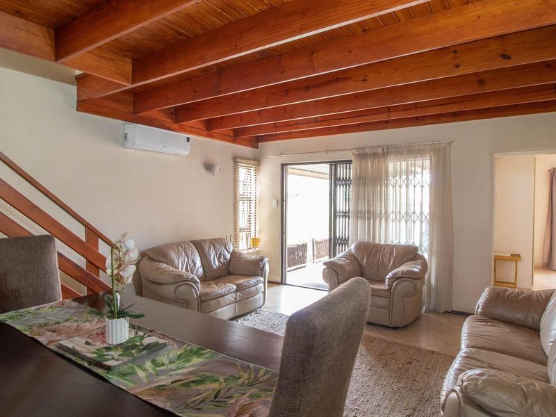 Charming Townhouse in Blue Lakes Estate Awaits You! - Photo 4