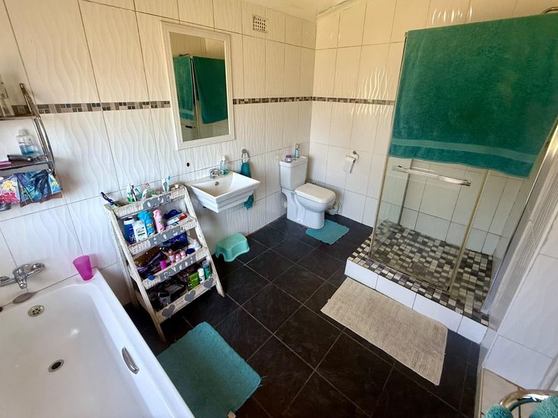 3 Bedroom house for sale in Vryheid - Photo 10