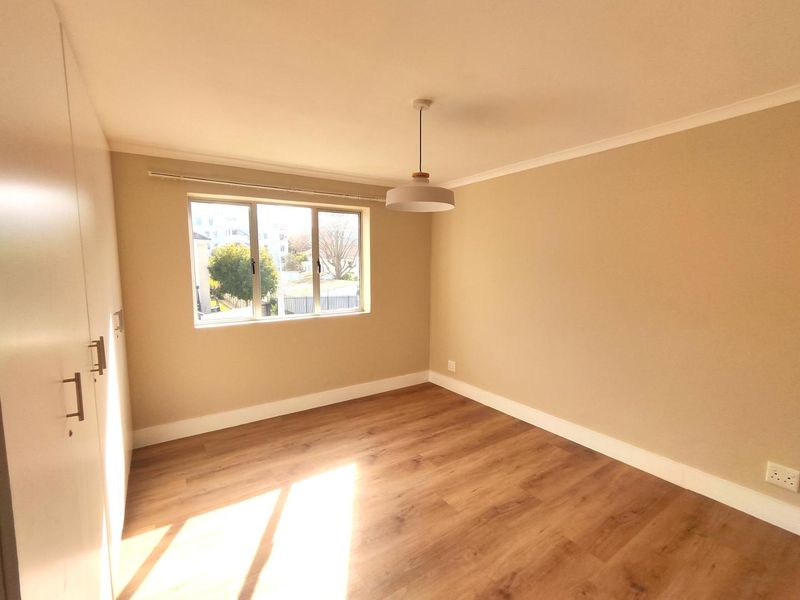 Renovated 2 bedroomed apartment in Claremont Upper - Photo 9