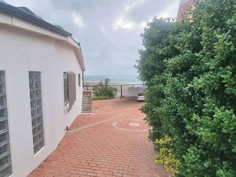 Sea Views, Space & Income Potential in Central Yzerfontein - Photo 6