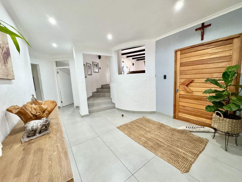 Hendra Estates - Exquisite, Large Family Home For Rent In Umhlanga!! - Photo 3