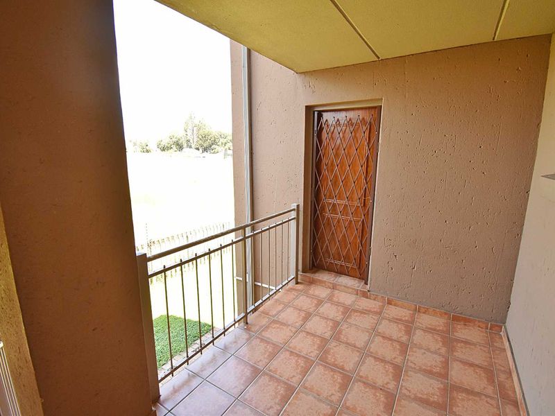 First Floor Apartment - Photo 2