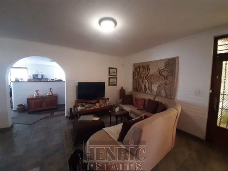 Cozy family Home with two Flats in Vineta for Sale - Photo 6