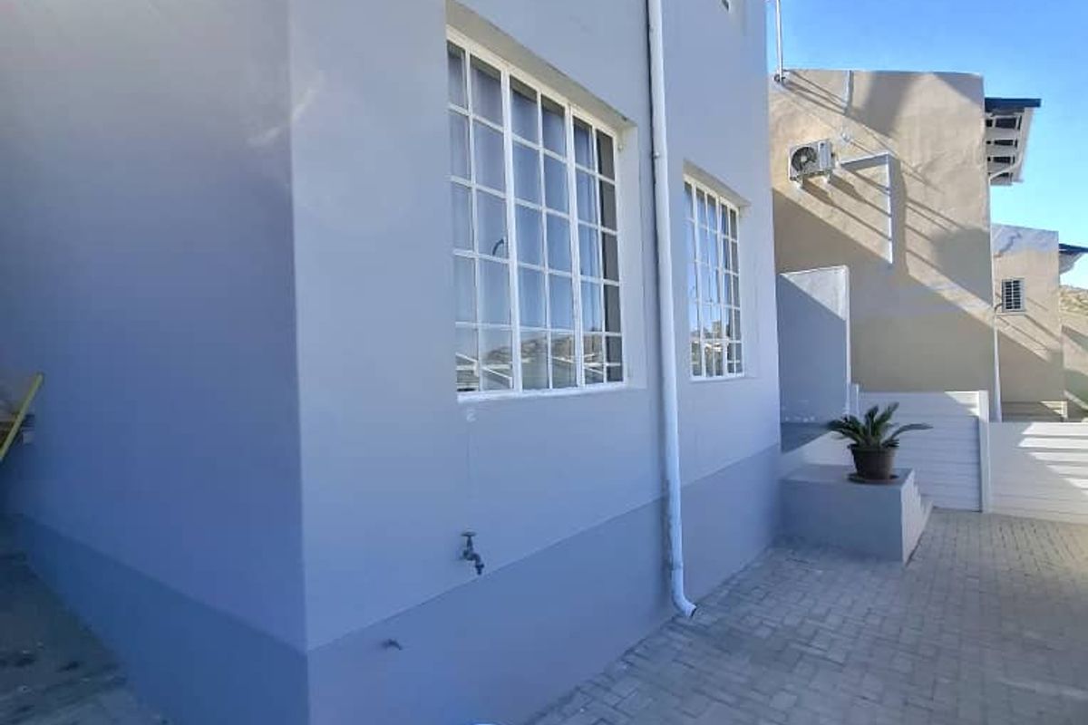 3 BEDROOM UNIT IN POPULAR COMPLEX IN KLEINE KUPPE - Photo 2