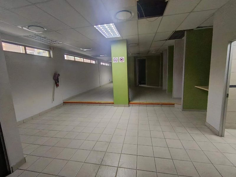 Premium Retail Space in a High-Exposure Commercial Hub  Position your business where opportunity meets visibility. - Photo 4
